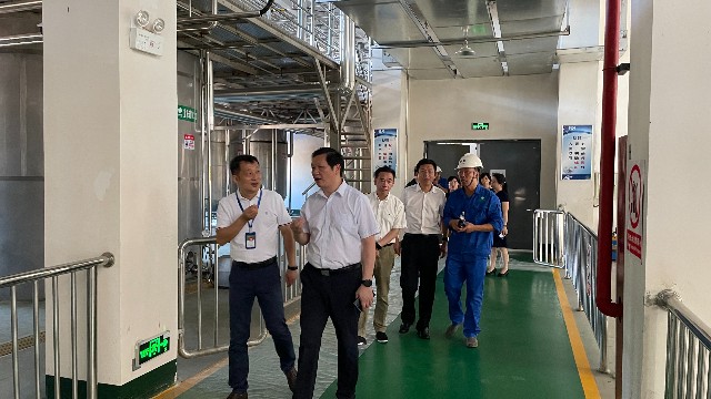 湖南省科技厅，市科技局领导考察杏彩体育网
生产基地